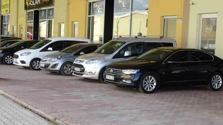 2025 Malatya Otomobil Piyasası: Fiyatlar Düşüyor, Satışlar Yavaşlıyor