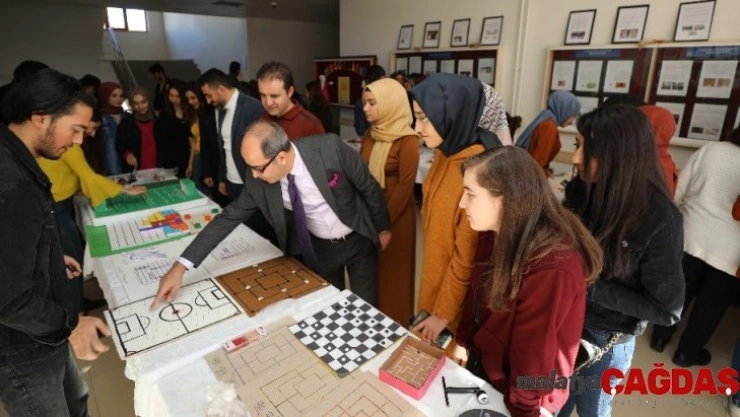 GAÜN'de Geleneksel Çocuk Oyunları Ve Oyuncakları Sergisi