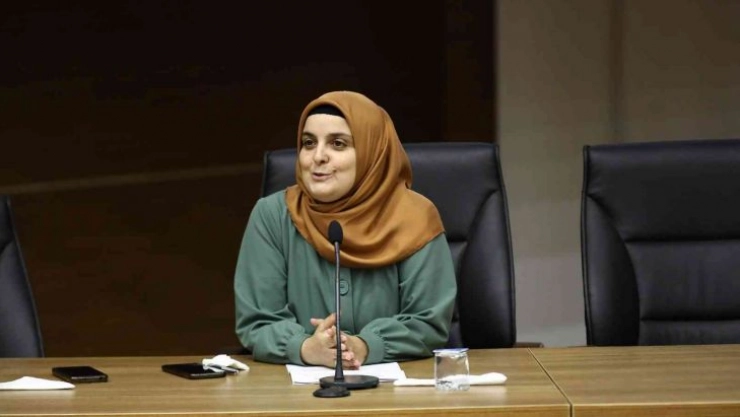 GAÜN'de kadının gelişim süreci ve kimlik konferansı