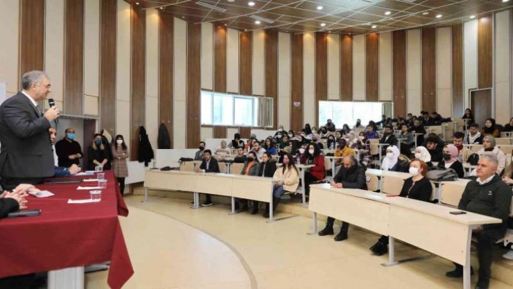 GAÜN'de kurumsal paylaşım ve meslek tanıtımı etkinliği