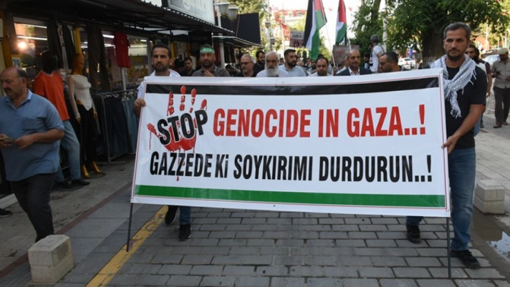 'Gazze İçin Küresel Öfke Günü' yürüyüşü düzenlendi