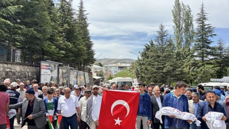 Gazze Şehitleri İçin Gıyabi Cenaze Namazı ve Yürüyüş Düzenlendi