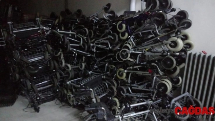 Gedizli Gurbetçilerden malzeme engellilere malzeme desteği