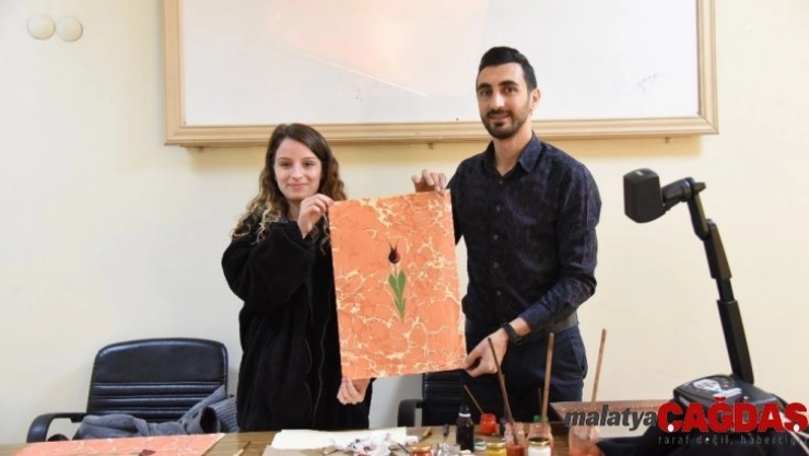 Geleneksel Türk Ebrusu üzerine söyleşi yapıldı