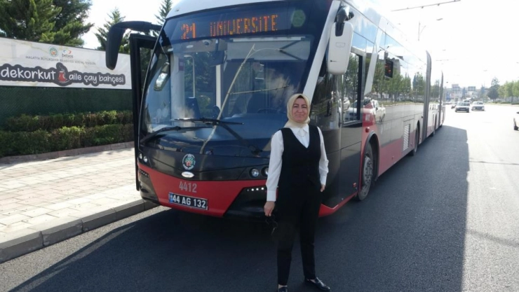 Geleri, ''Mesleğimi severek yapıyorum''