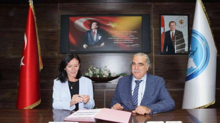 GİBTÜ- Zielona Gra Üniversitesi arasında protokol imzalandı