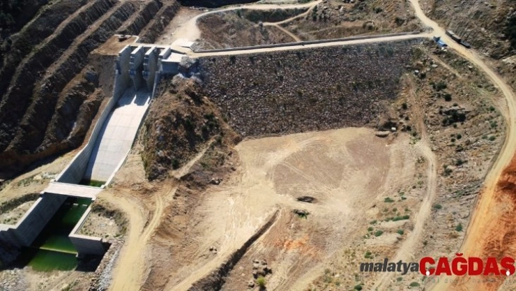 Gökbel Barajı yılsonunda su tutmaya başlayacak