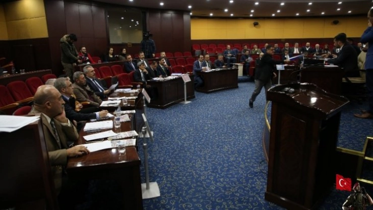 Gölbaşı Belediyesi Meclisinden İdlib'teki saldırıya kınama