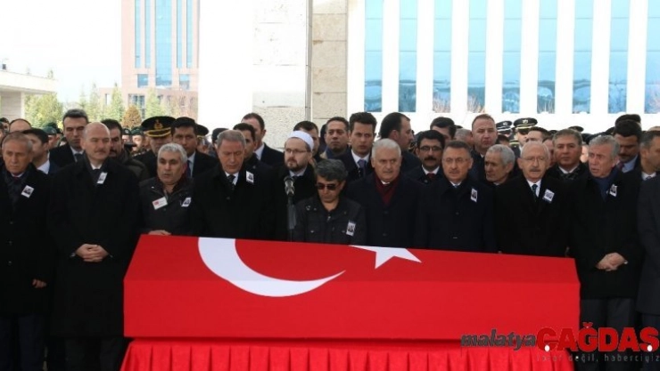 Gözetleme kulesinden düşerek şehit olan astsubay son yolculuğuna uğurlandı