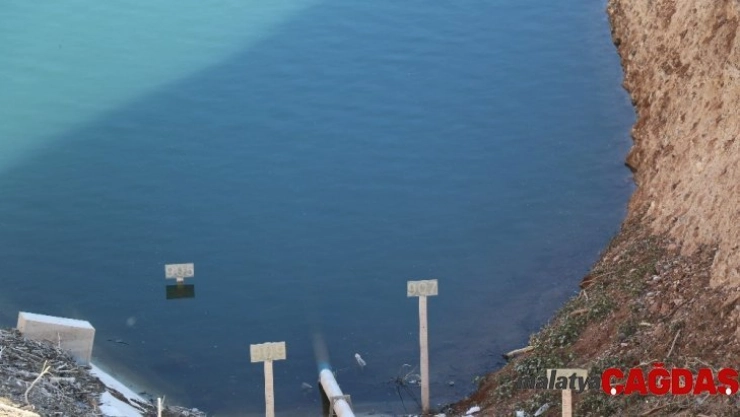 Güneşli havalar, barajlardaki su seviyesini düşürdü