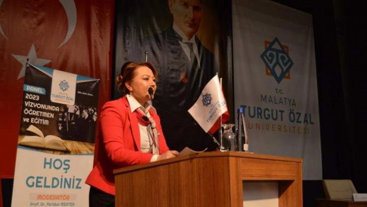 Malatya Turgut Özal Üniversitesi'nde Öğretmenler Günü paneli