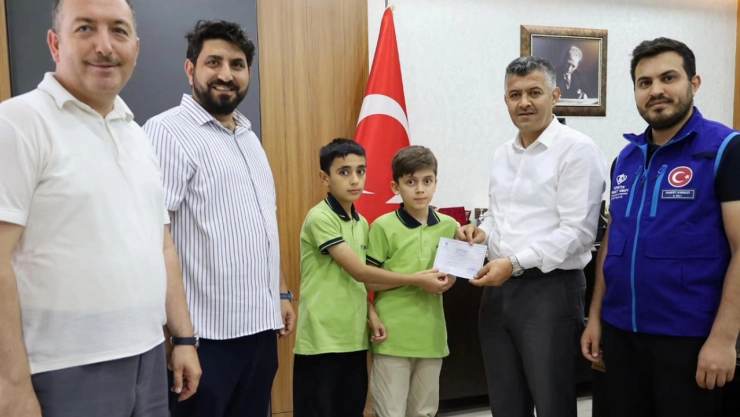 Hafızlık öğrencilerinden anlamlı bağış