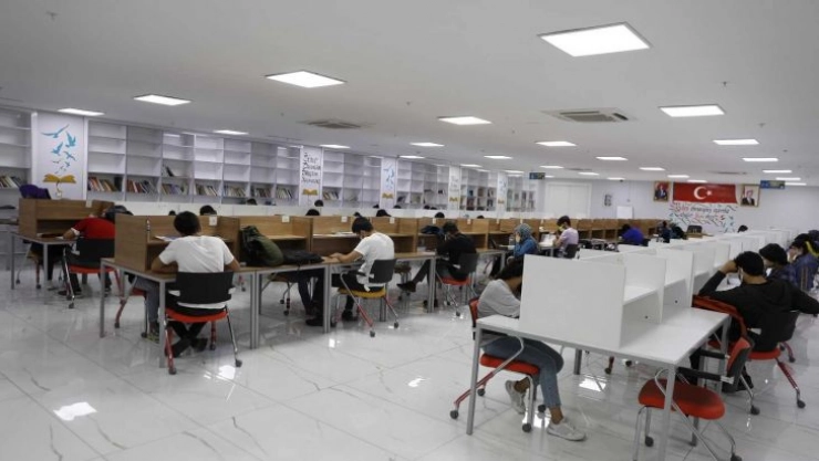 Haliliye'de Öğrencilere Üniversiteye Hazırlık Kursu