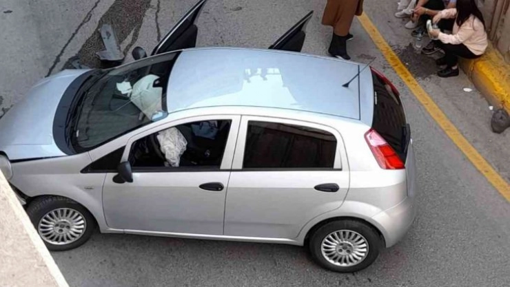 Hamidiye Köprülü Kavşağı kazalara davetiye çıkarıyor