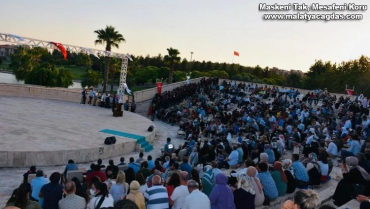 Harran Üniversitesi Tıp Fakültesi genç doktorlarını mezun etti