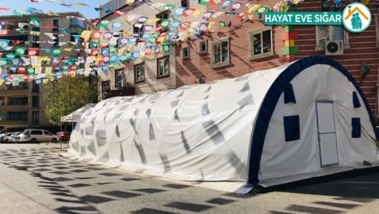 HDP önündeki aileler evlet nöbetine sokağa çıkma kısıtlaması nedeni ile ara verdi