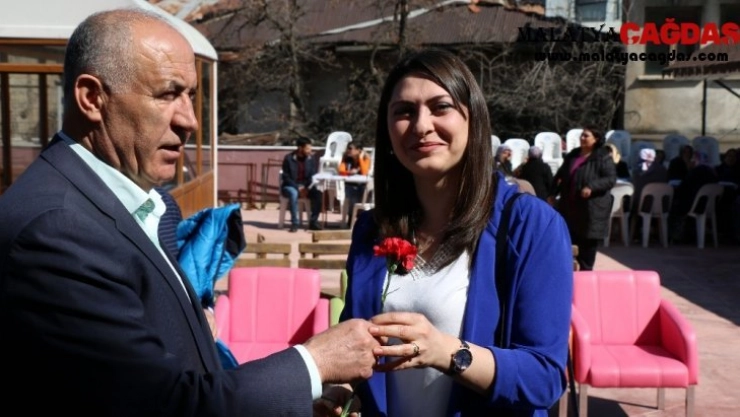 Hekimhan Belediyesi Kadınlar Günü'nü kutladı