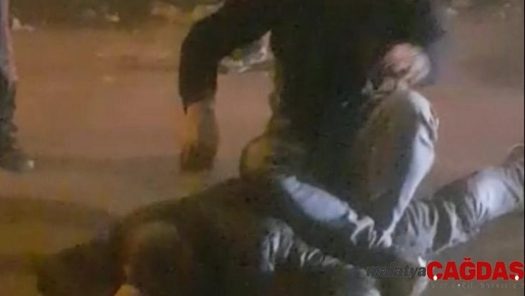 Hırsızı yakaladı, kaçmasın diye üzerine oturup polisi bekledi