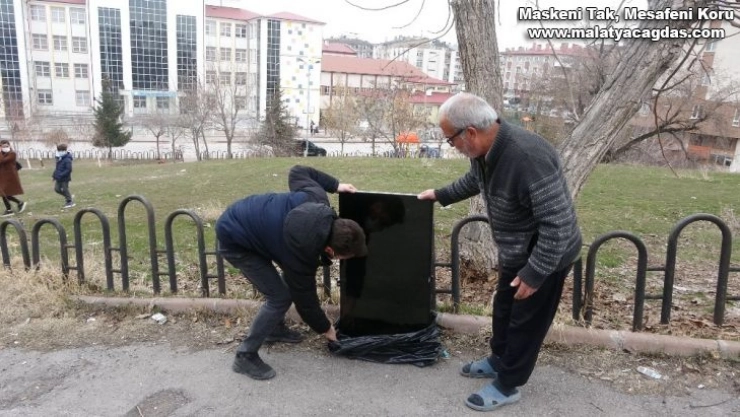 Hırsızlar yalnız yaşayan adamın 'Tek arkadaşımdı' dediği televizyonunu geri getirdi