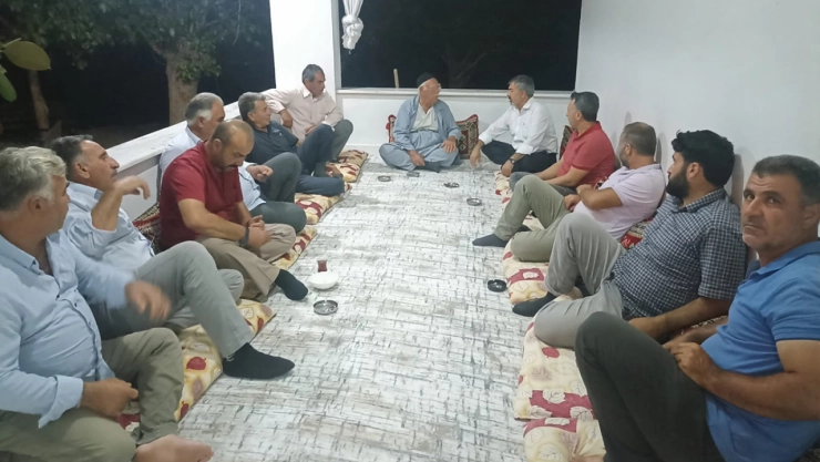 HÜDA PAR heyeti mahallelinin sorunlarının çözümü için yetkililerle görüştü