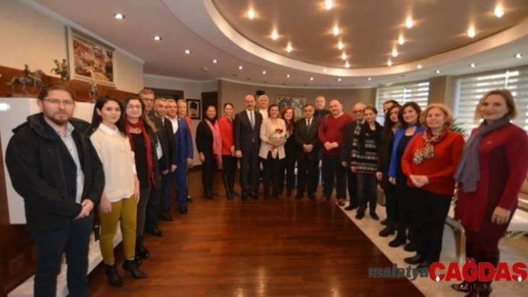 Hürriyet, Mahalle Meclisleri için ilk adımı attı