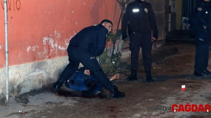 Husumet kavgasında pompalı tüfekle vuruldu