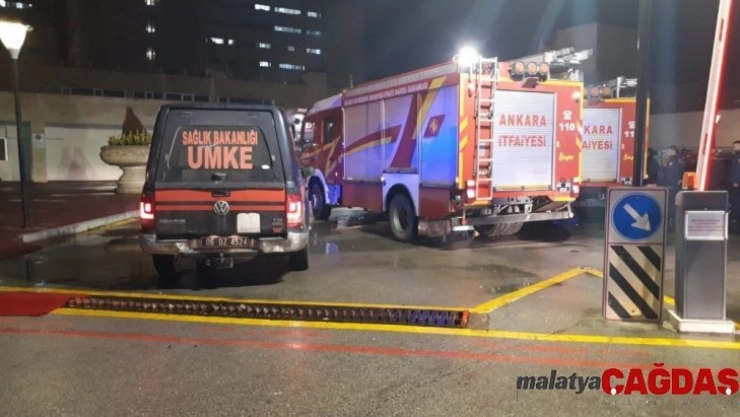 İbni Sina Hastanesinin arşivinde yangın çıktı