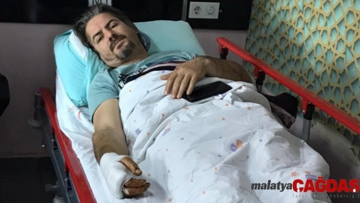 İçinde ambulans olan feribot fırtına sebebiyle geri döndü