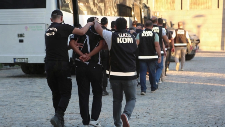 İhaleye fesat karıştırdıkları iddiasıyla 10 şüpheli yakalandı