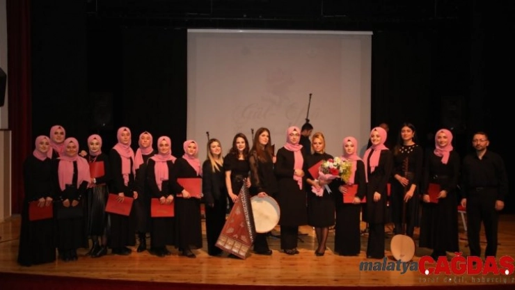 İlahiyatçı hanımlardan tasavvuf musikisi konseri