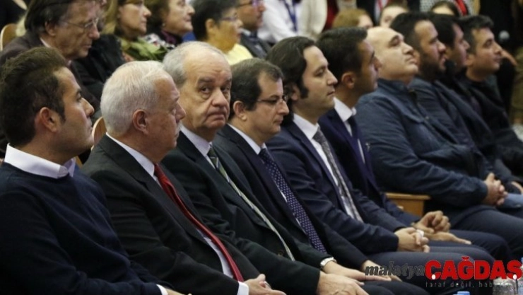 İlker Başbuğ, üniversite öğrencileriyle bir araya geldi