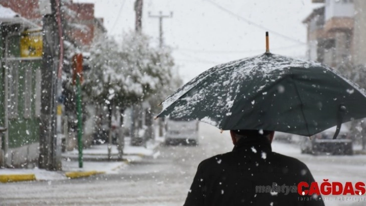 İnönü Belediyesi'nden karla mücadele çalışması