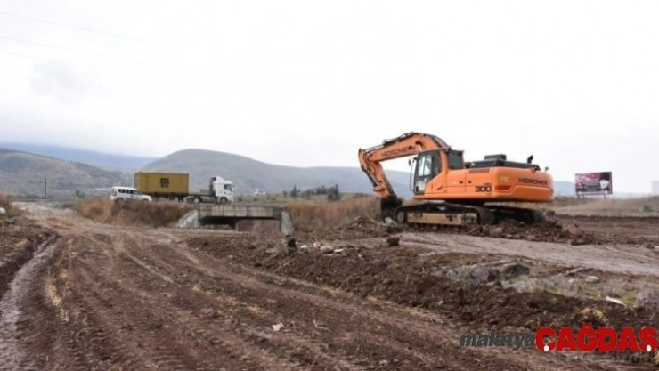 İnönü'de bağlantı yolu çalışmaları başladı