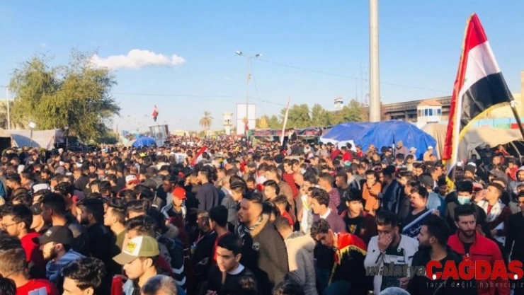 Irak'ta protestolar yeniden alevlendi: 2 gazeteci öldürüldü