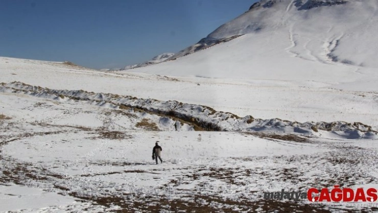 İran sınırında erkek cesedi bulundu