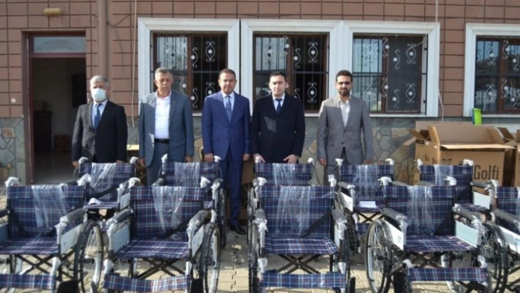 İş adamından engellilere tekerlekli sandalye