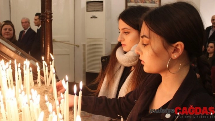 İskenderun Rum Ortodoks Kilisesi'nde Noel ayini