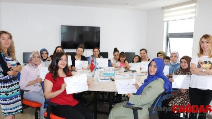 İŞKUR İş Kulübü'ne katılan yüzlerce iş arayan işe yerleşti