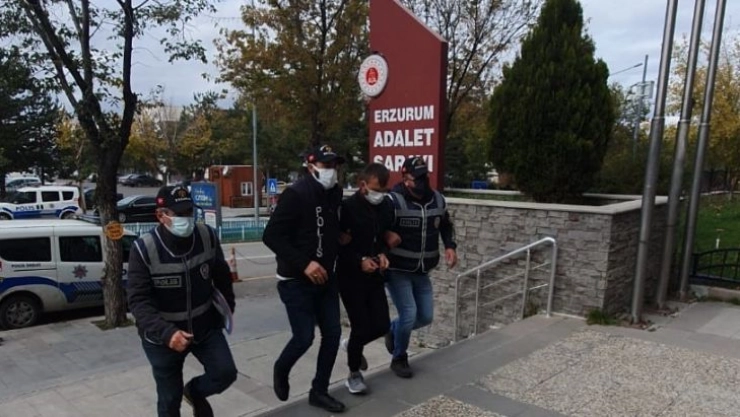Isparta'dan Erzurum'a geldi, maske takıp genç kadının çantasını gasp etti