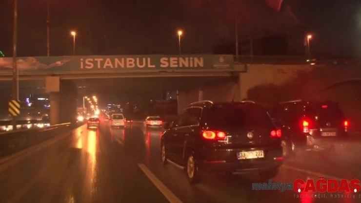 İstanbul'da yağmur etkisini göstermeye başladı