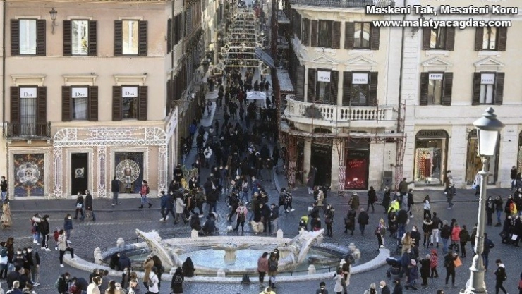 İtalya'da son 24 saatte korona virüsten 484 kişi öldü