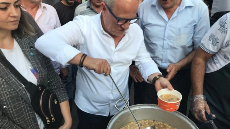 İYİ Parti Battalgazi İlçe Başkanlığından Aşure İkramı