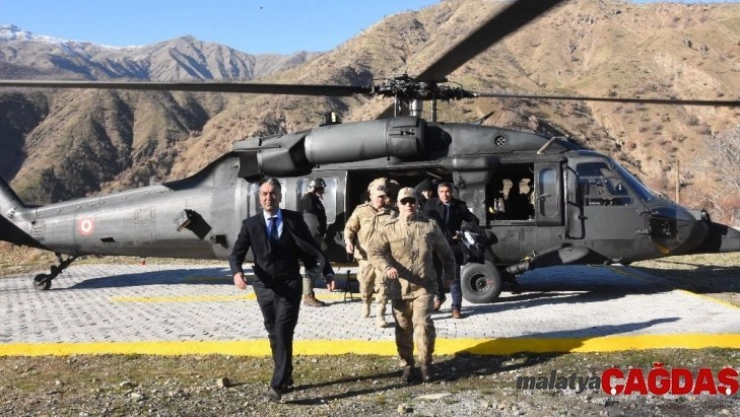 Jandarma birlikleri terörist avında