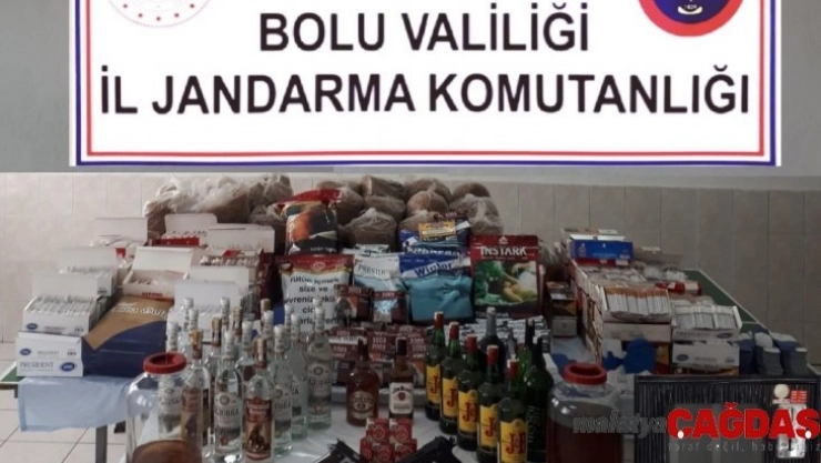Jandarmadan ruhsatsız silah ve kaçak alkollü içecek operasyonu