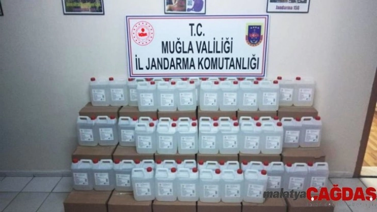 Kaçak alkol yapımında kullanılacak etil alkol ele geçirildi