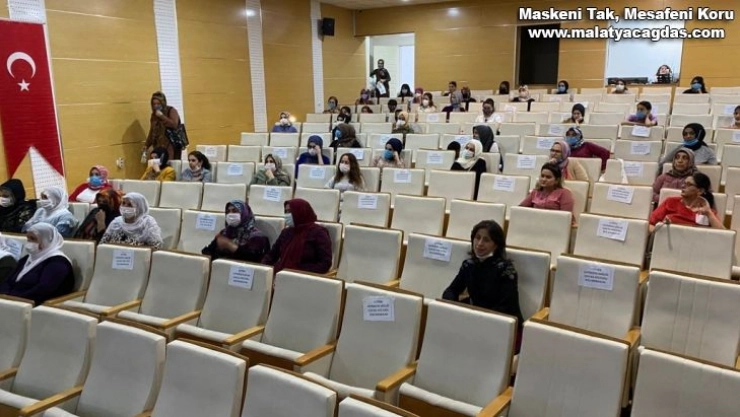 Kadın farkındalık eğitimleri hız kesmeden devam ediyor