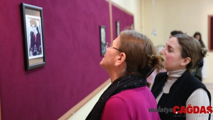 Kadına yönelik şiddete dikkat  için sergi açtı