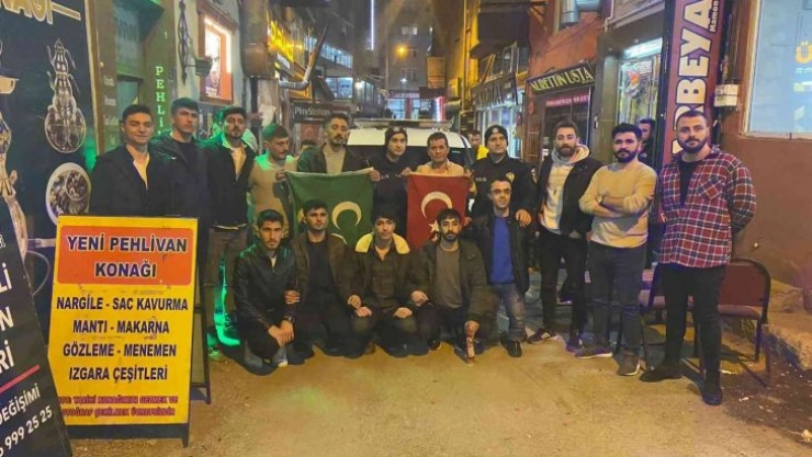 Kafede kavga var diye ihbar edip polis haftalarını kutladılar