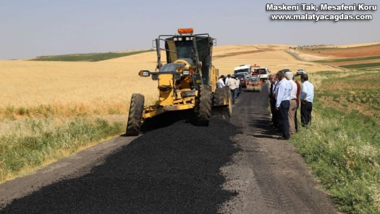 Kahta köy yollarında bakım ve onarım çalışmaları başladı