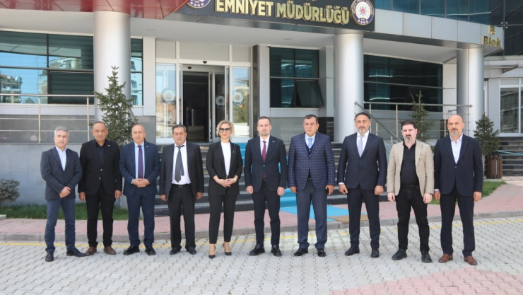 Karademir: 'Işıksız Sokaklarda Bizi Bekleyen Polislerimizle Gurur Duyuyoruz'